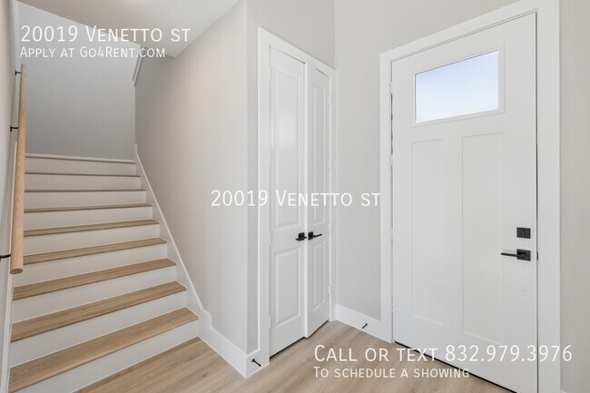 Building Photo - 20019 Venetto St