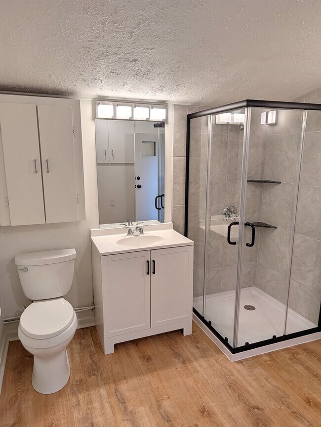 Building Photo - 4 Bed/2 Bath Home in Pearl