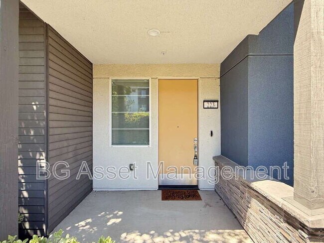 Building Photo - 223 Bolt Ct