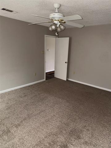 Building Photo - 2418 Parkside Dr