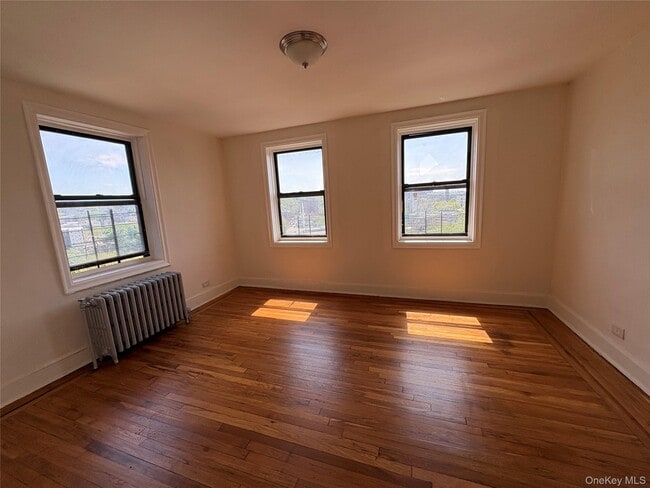 Building Photo - 30 Locust Hill Ave