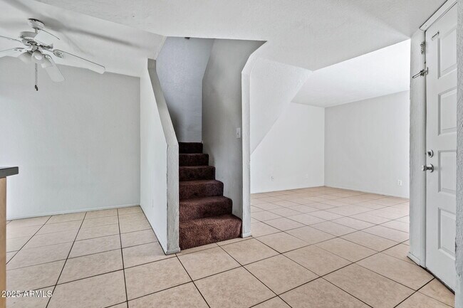 Building Photo - 1742 E Pepper Cir