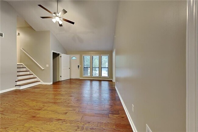 Building Photo - 2816 Quinbery Dr
