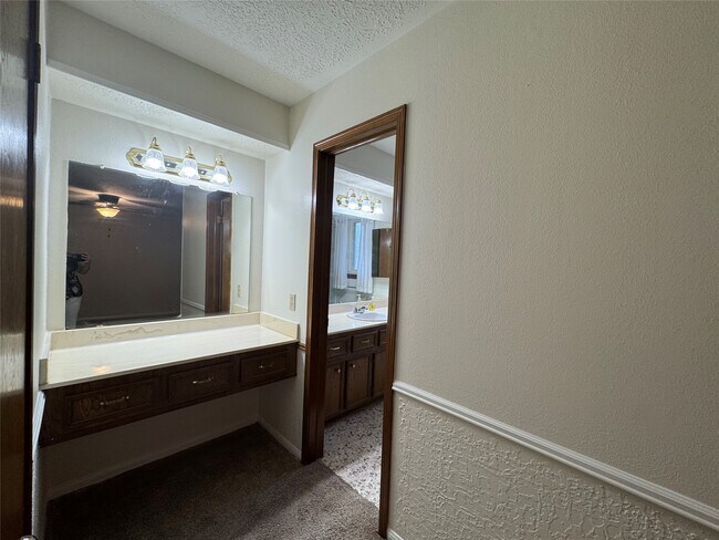 Building Photo - 5435 Mossy Timbers Dr