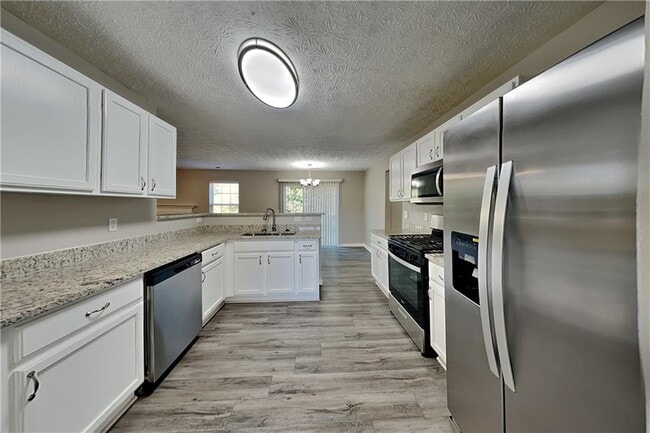 Building Photo - 120 Crestworth Pl