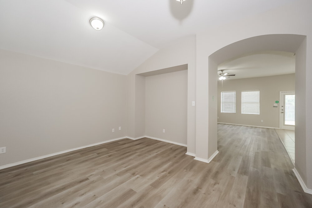 Building Photo - 620 Destin Dr