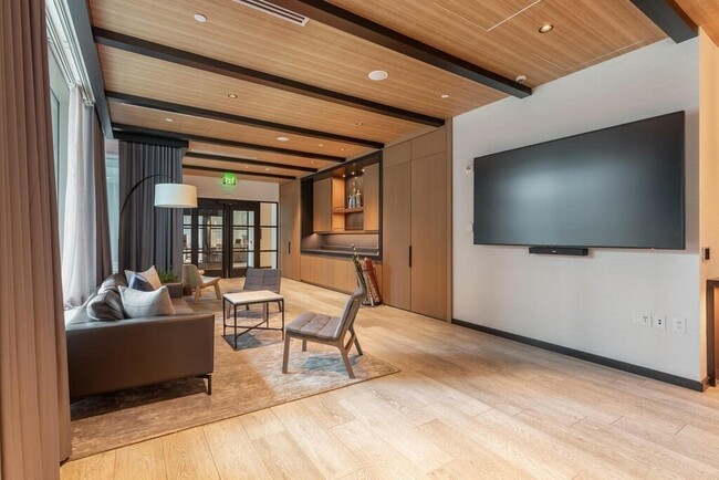 Building Photo - 131 Seaport Blvd