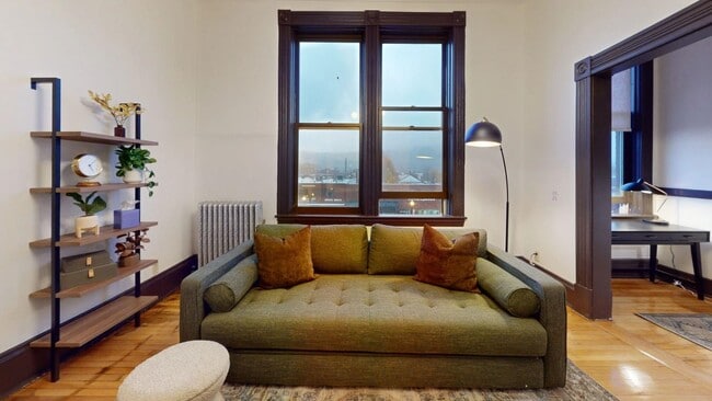 Building Photo - 101 Main St