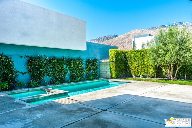 Building Photo - 392 Suave Ln