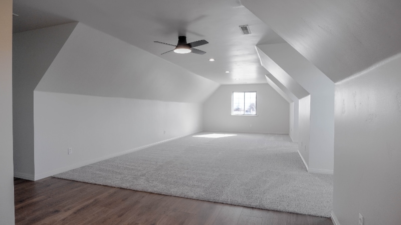 Building Photo - 835 E 575 N St