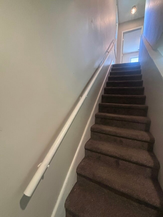 Building Photo - 165 Sharpe St