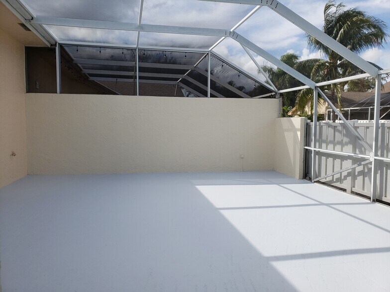 Huge screened and private patio - 9441 Boca Gardens Cir S