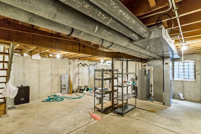 Building Photo - 3224 Bremerton Ln