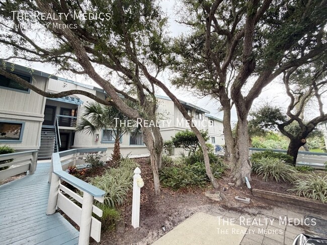 Building Photo - 2040-4401 Sea Mist Dr-