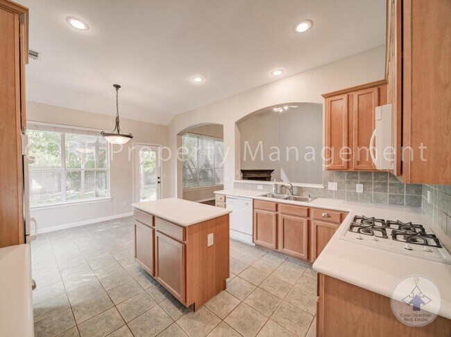 Building Photo - 520 Arcadia Dr