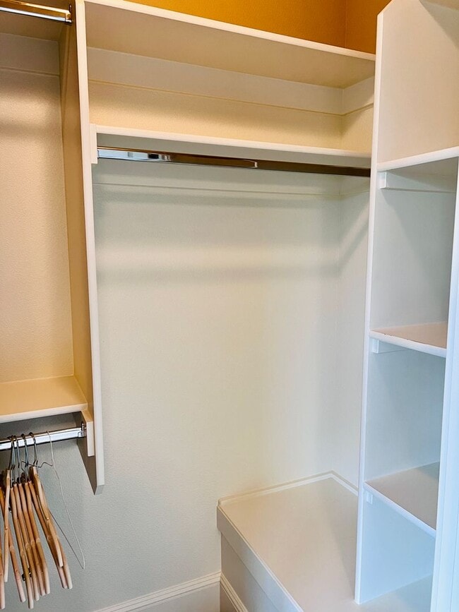 Building Photo - Custom Townhouse with Awesome Back yard