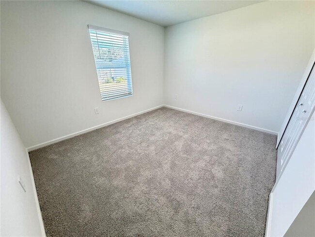 Building Photo - 4212 SW 82nd Ln