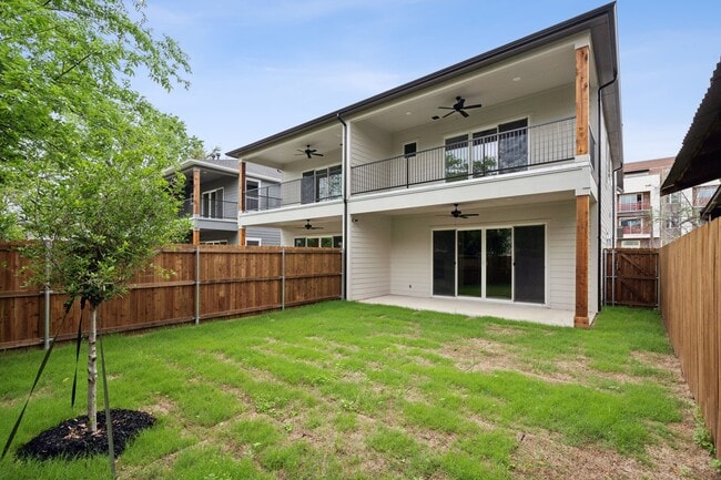 Building Photo - 237 Athenia Dr