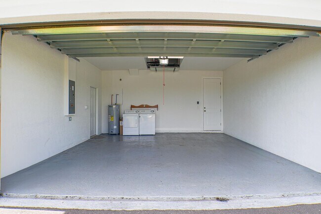 Building Photo - 4145 68th Ave NE