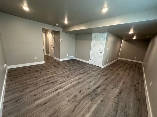 Building Photo - 1429 3500 W