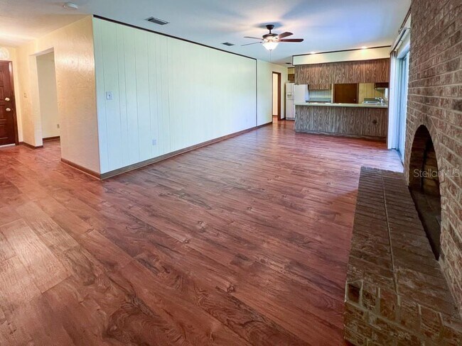 Building Photo - 2915 NW 31 Terrace