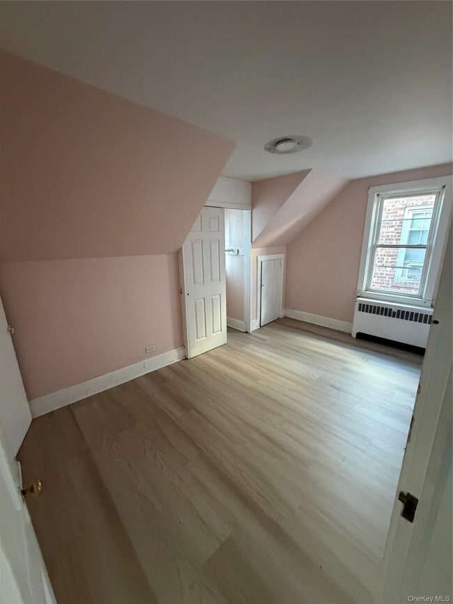 Building Photo - 228 Roberts Ave