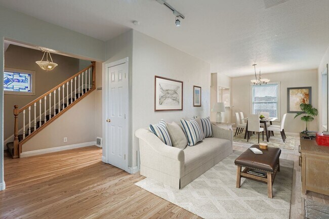 Building Photo - Stylish Home in the Heart of Highland with Detached Garage & Mother-in-Law Suite