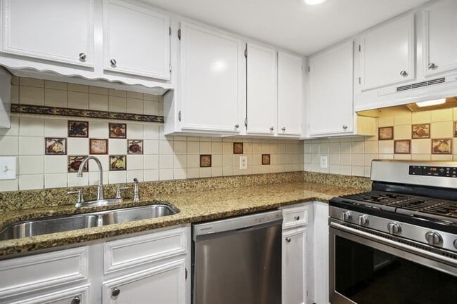 Building Photo - 536 Granite Ridge Pl