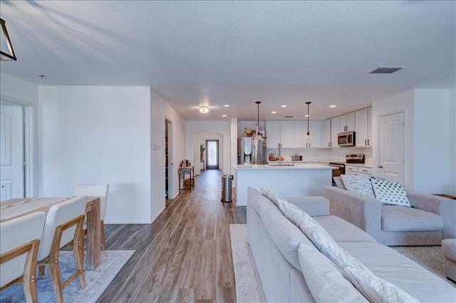 Building Photo - 6233 Skysail Rd