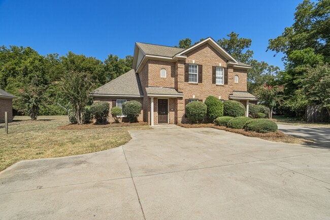 Building Photo - 103 Lee Ln