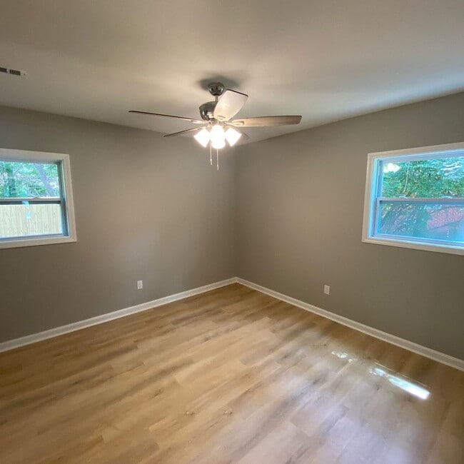 Building Photo - Completely Remodeled
