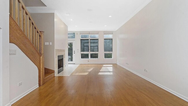 Building Photo - 1354 S Indiana Pkwy