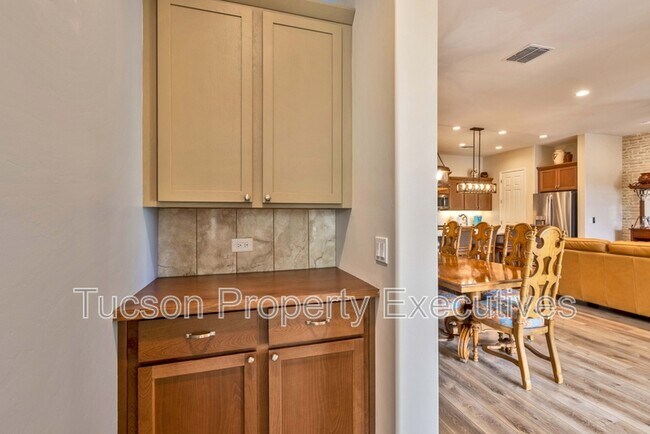 Building Photo - 30737 S Osprey Dr