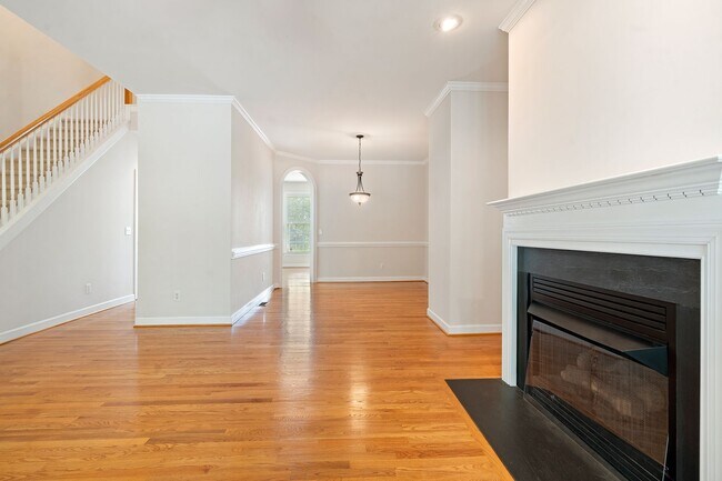 Building Photo - Southern Village Townhome available in early August