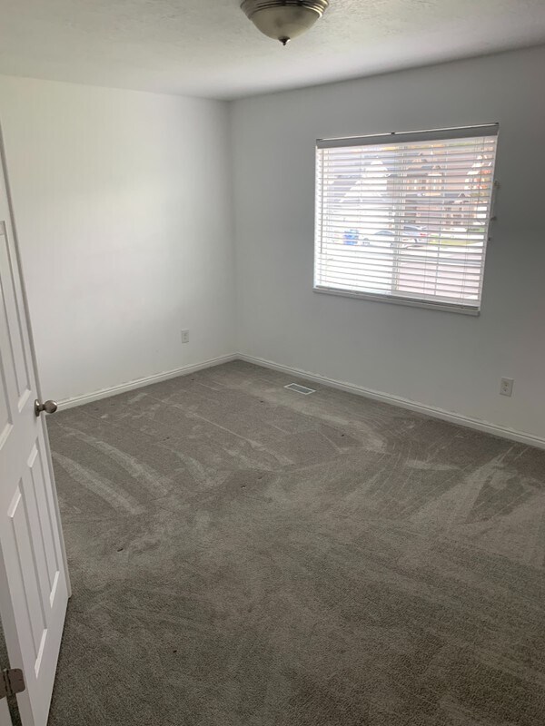 Building Photo - 1034 N 740 W