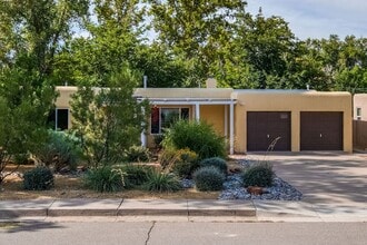 Building Photo - 3812 Calle Del Monte NE