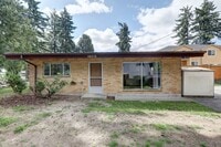 Building Photo - Quiet Neighborhood Forest Like Setting. Gr...
