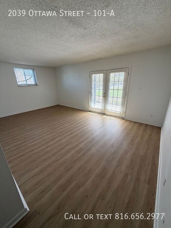 Building Photo - 2039 Ottawa St