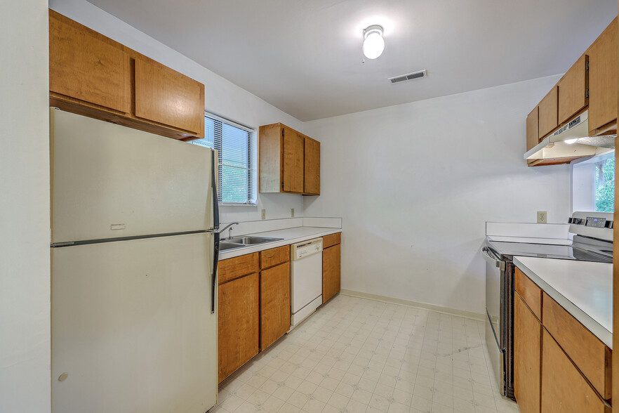 Building Photo - 2736 Jobee Dr