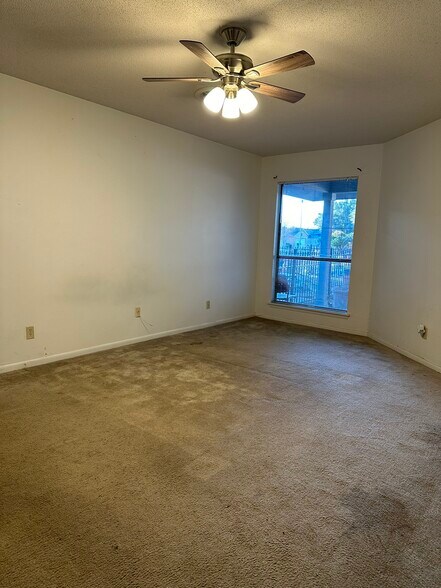 Building Photo - 103 Montego Ct