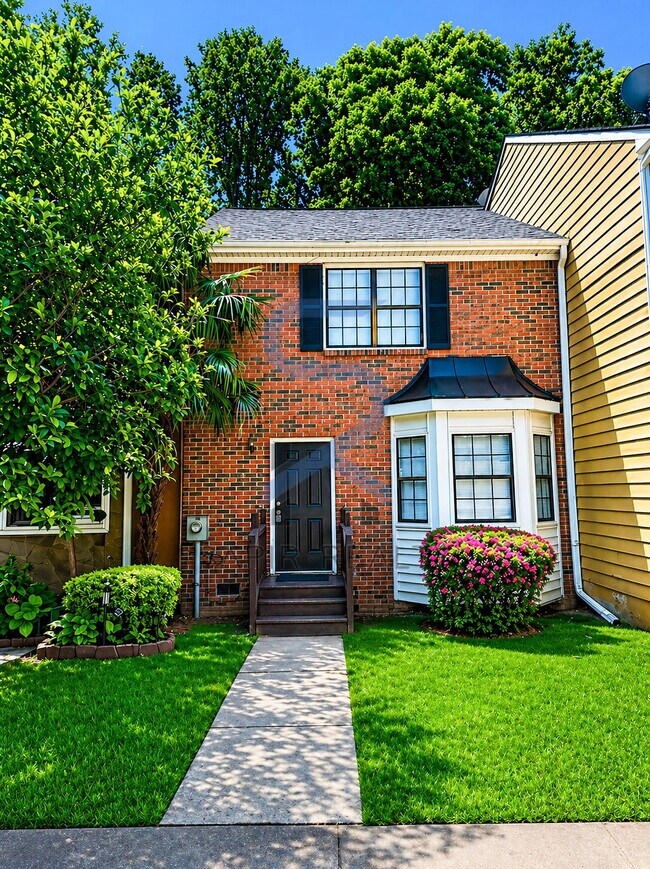 Building Photo - PRE-LEASING:Charming 2-Bed Townhouse Oasis with 2.5 Baths in Marietta – 1212 Sq. Ft. of Comfort &...