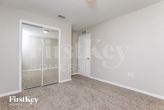Building Photo - 3324 Sanborn Ln