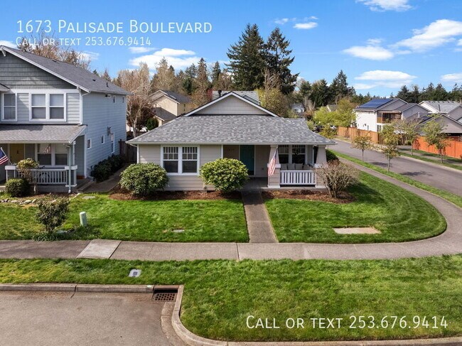 Building Photo - 1673 Palisade Blvd
