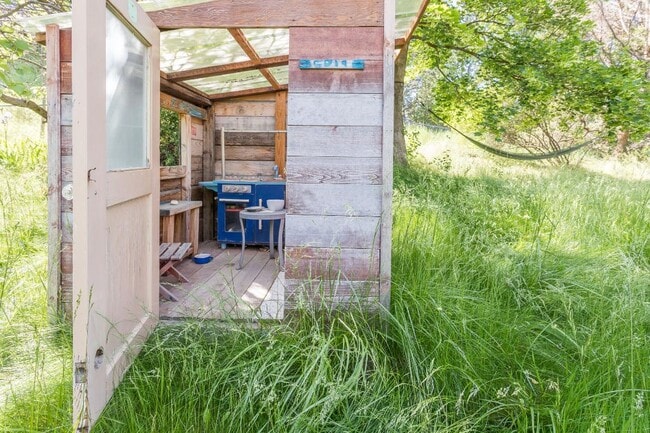 Building Photo - 2822 N Tartan Pl