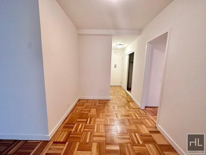 Building Photo - EAST 55 STREET