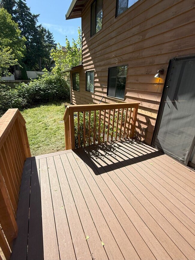 Building Photo - PRELEASING AUGUST 2026: 4 bedroom, 2.5 bathroom House