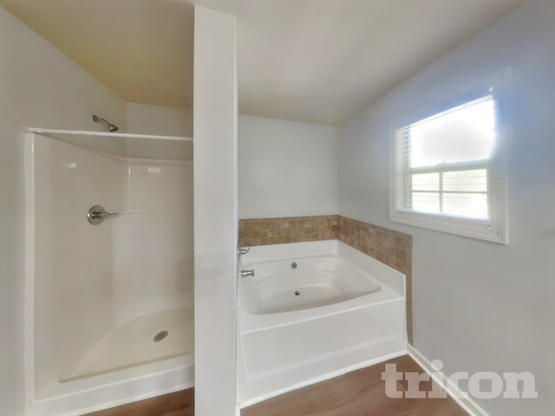 Building Photo - 217 Adeline Ln