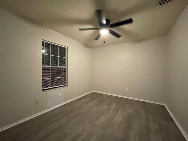 Building Photo - 1512 Queens Brook Ln