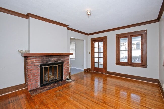 Building Photo - BEAUTIFUL SINGLE FAMILY MOVE-IN READY!!!