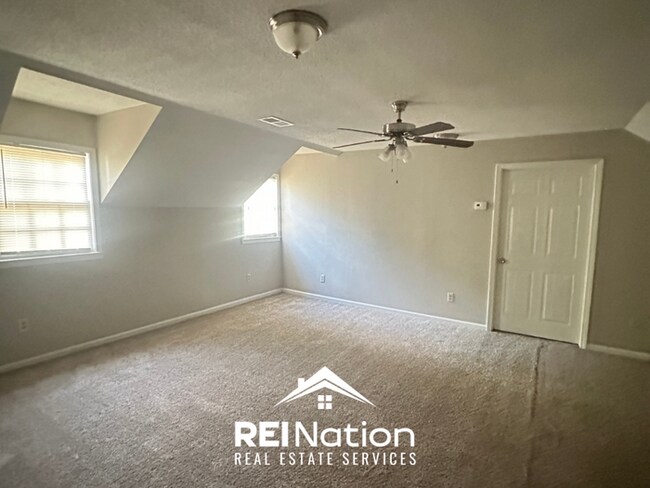 Building Photo - CORDOVA SHOWSTOPPER! Massive 4BR/3BA w/ Deck, Detached Garage & Porch!